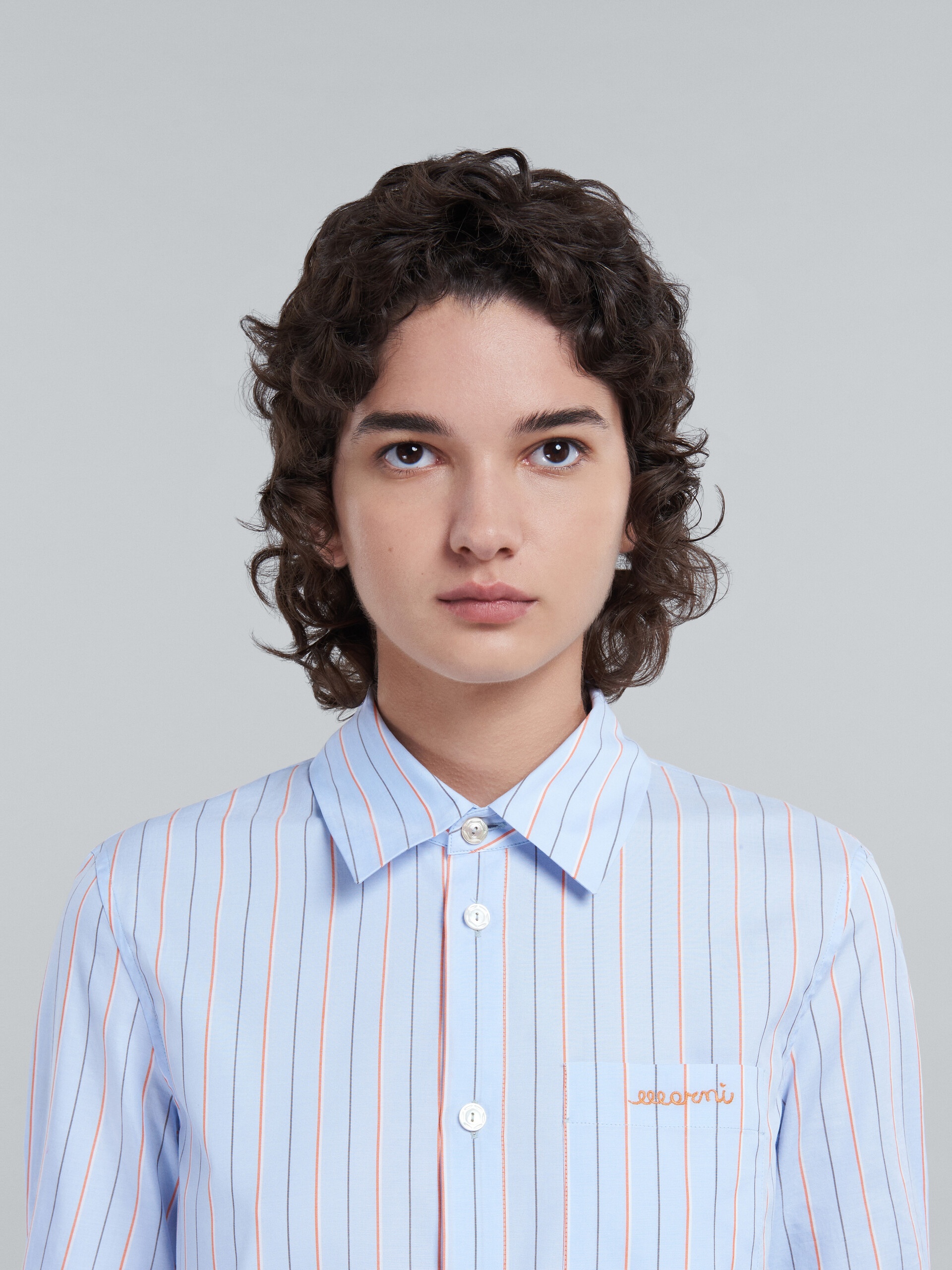 CROPPED LIGHT BLUE BIO POPLIN SHIRT - 4