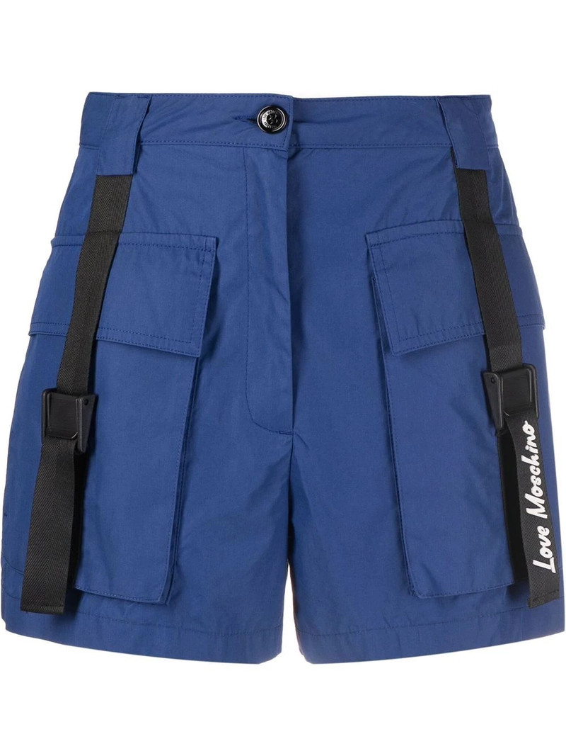 high-waisted cargo shorts 1
