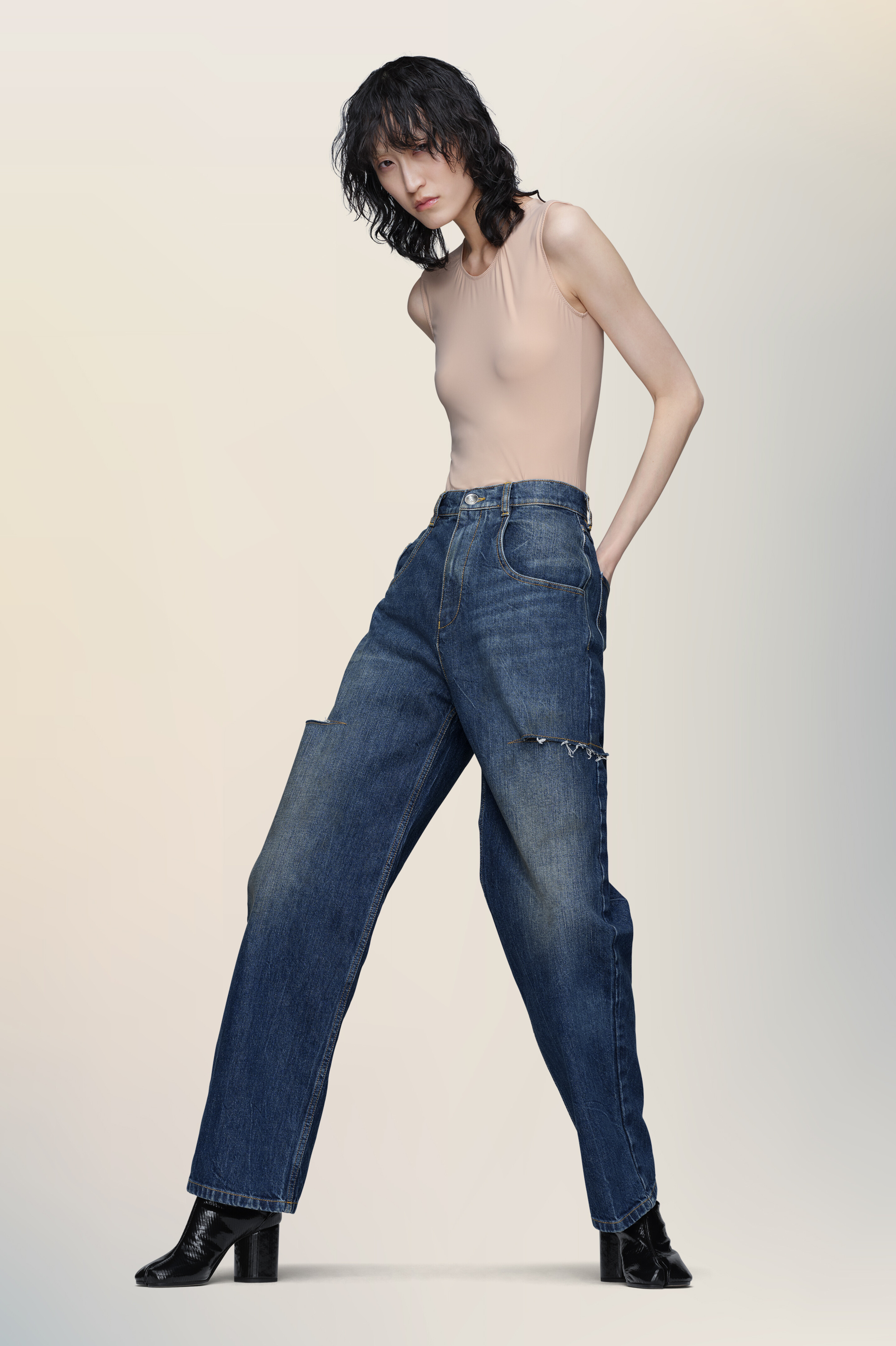 Cut-out jeans - 7