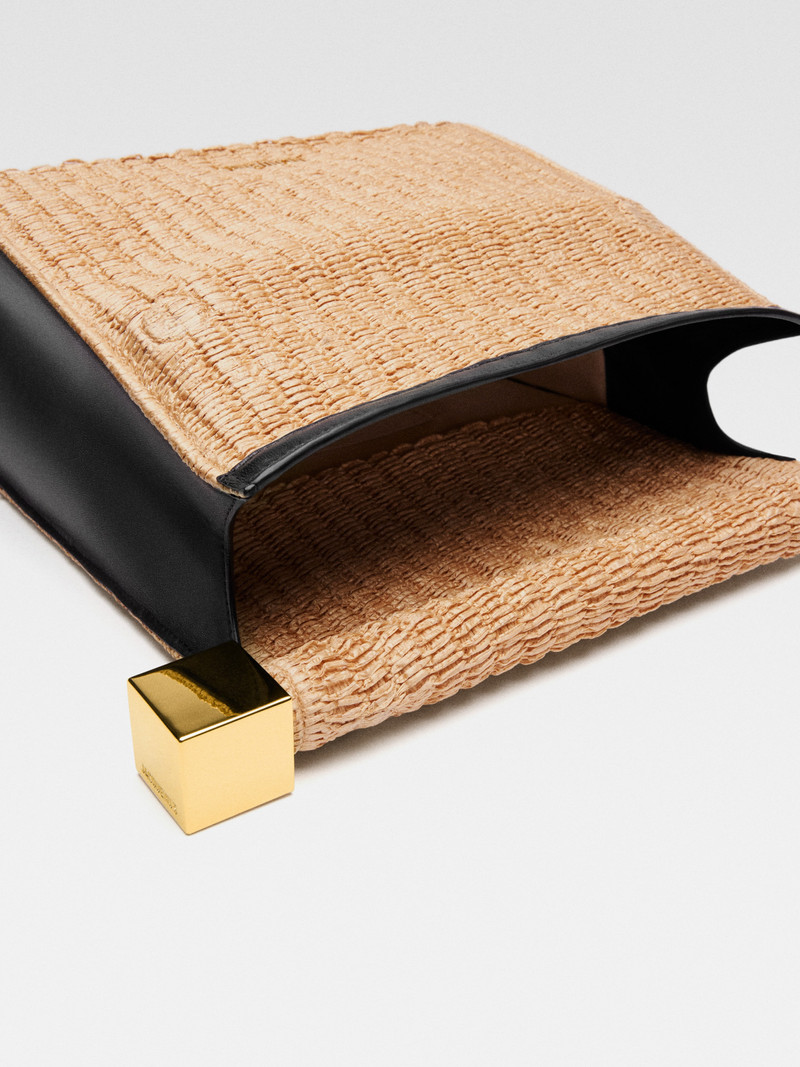 JACQUEMUS The Rond Carré clutch outlook