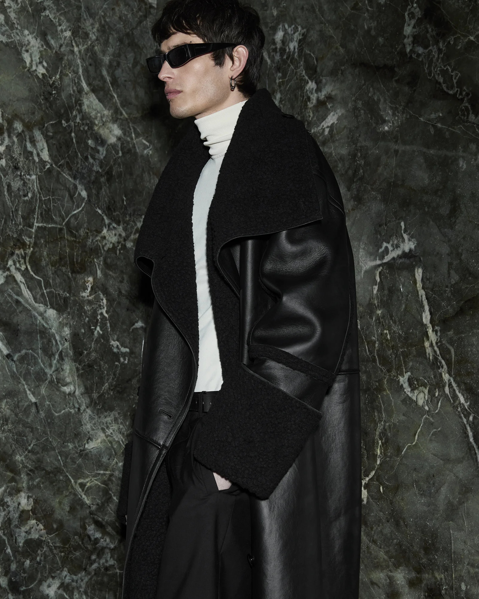 LONG SHEARLING COAT BLACK - 6