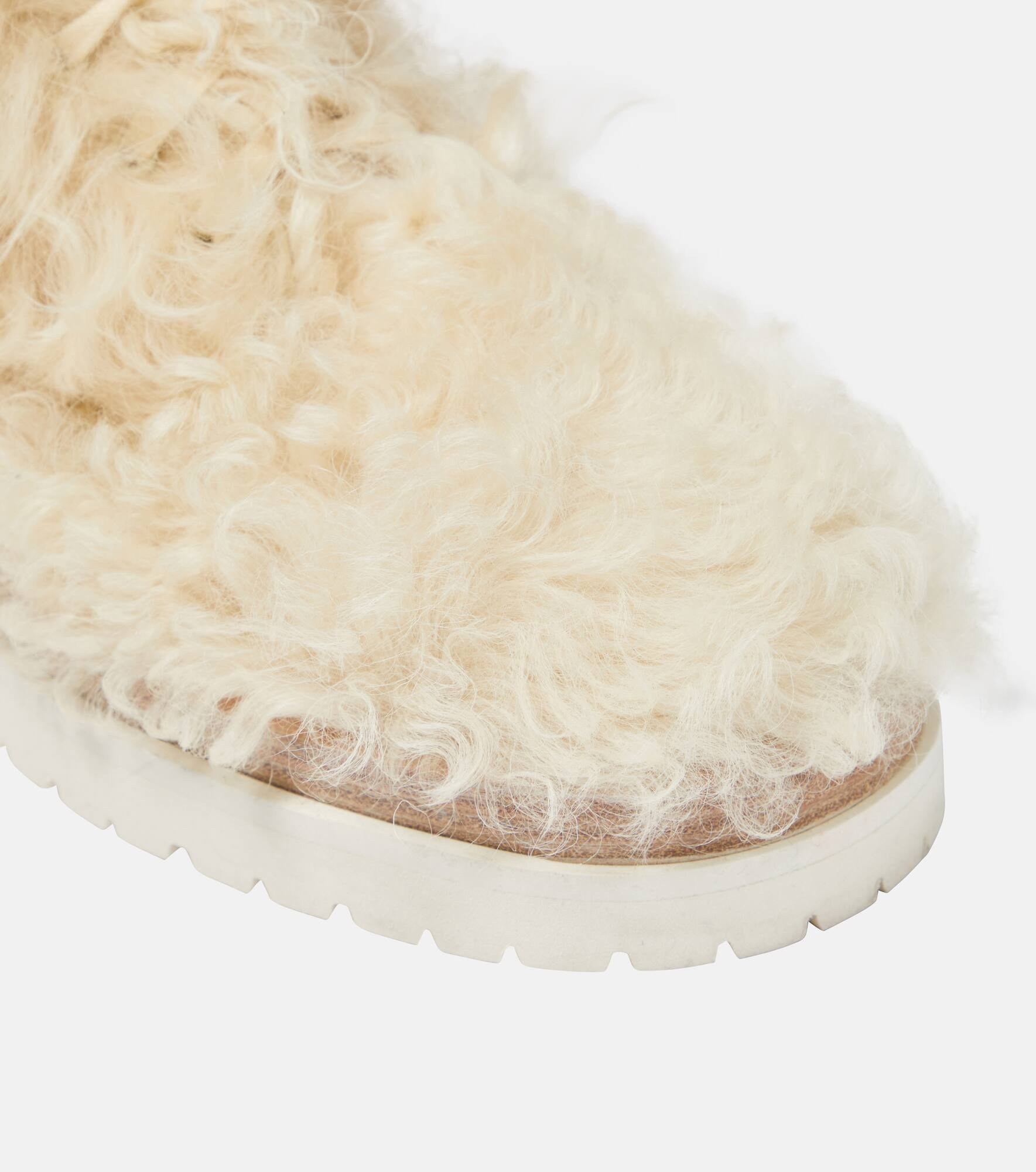 Shearling lace-up boots - 6