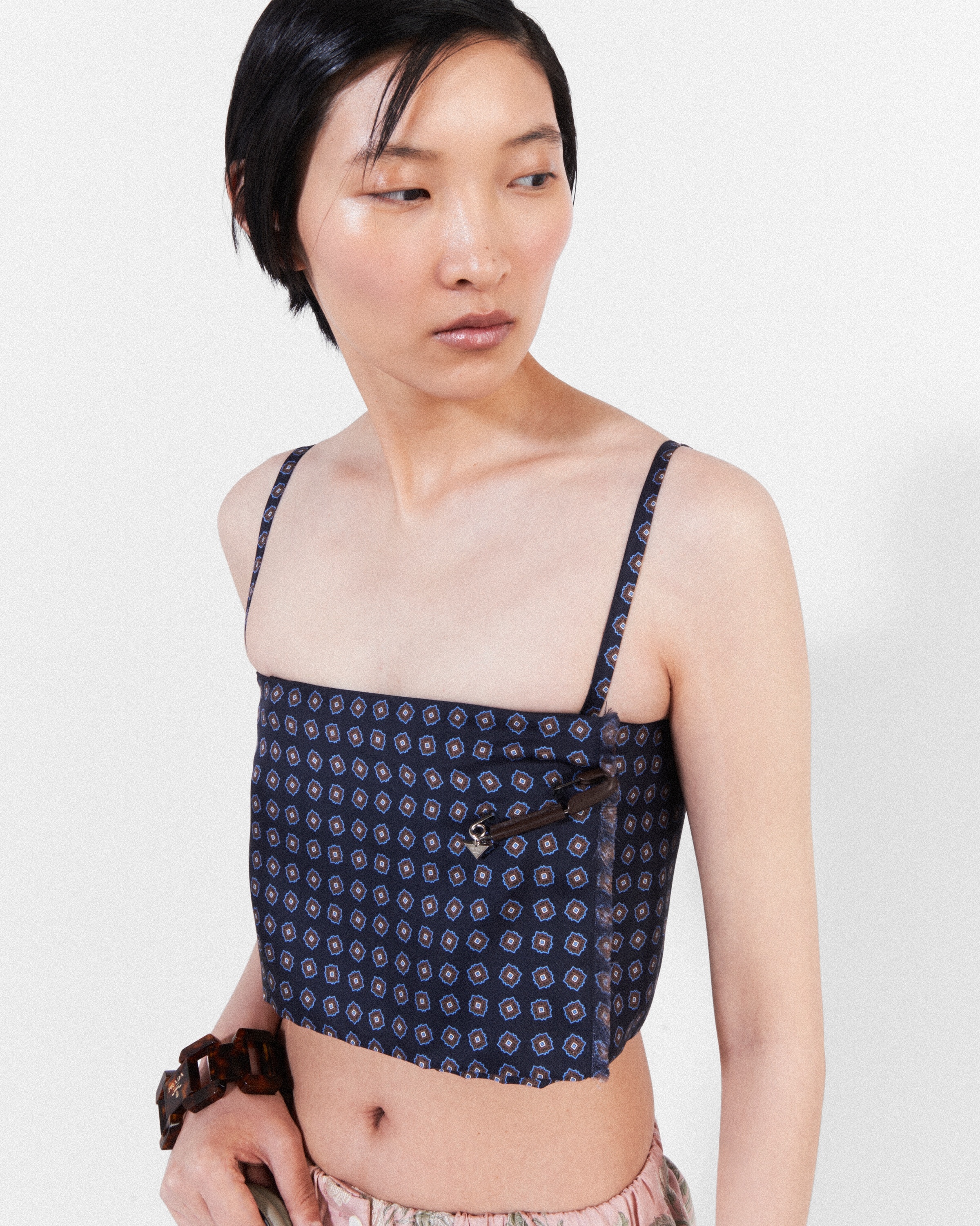トップス PRADA silk tops Prada Silk crew-neck Top | Red | FARFETCH