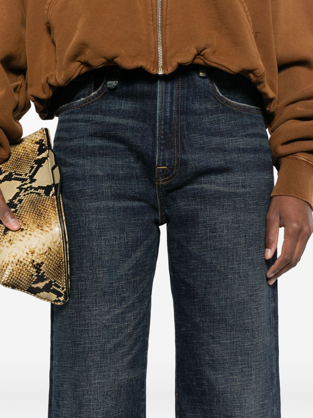 high-waisted jeans - 5