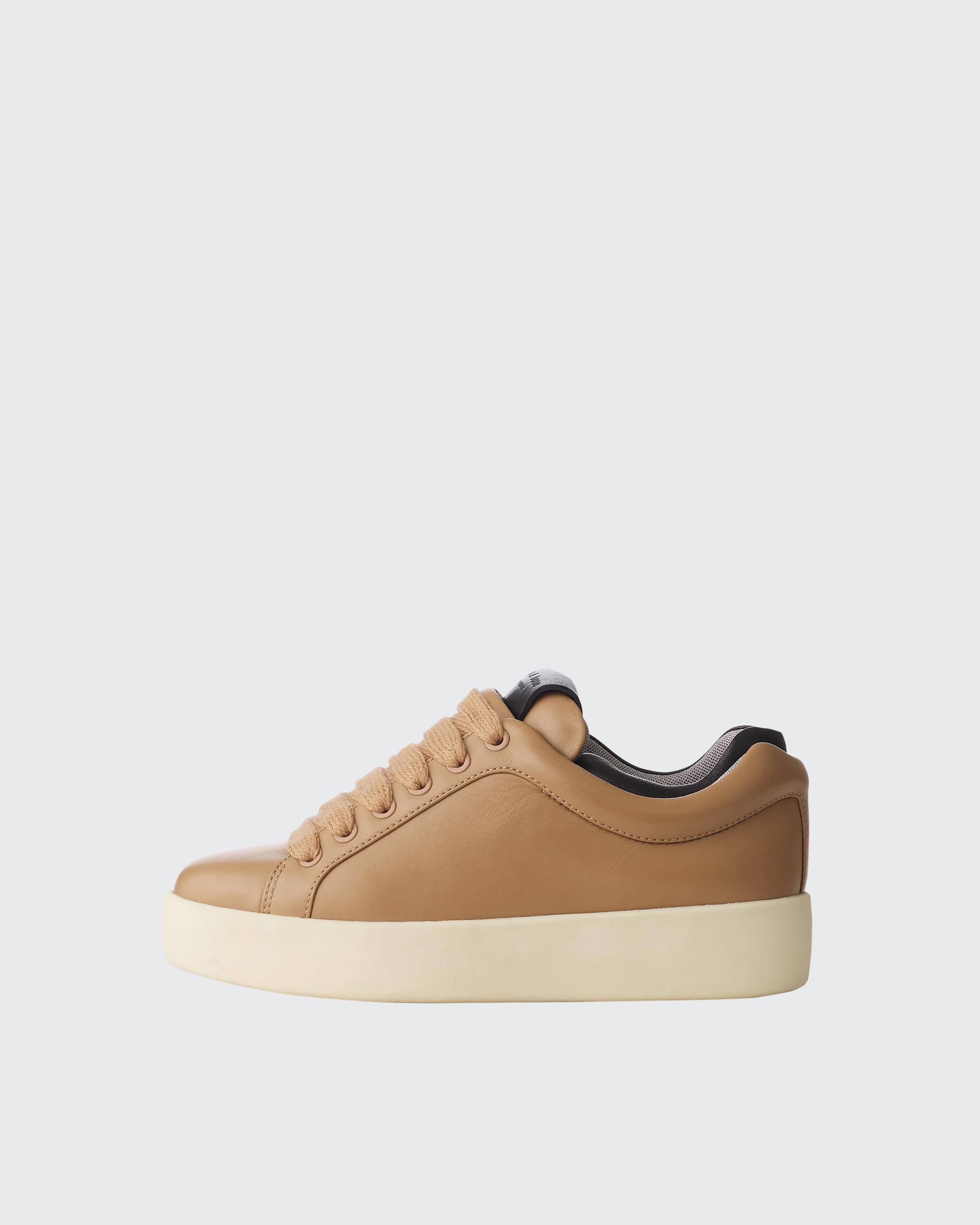 Retro Pro Sneaker - Leather
Low Top Sneaker - 1