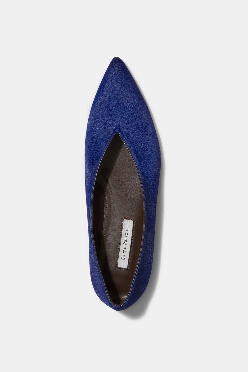 POINTY V-FLAT IN BLUE CALF HAIR 4