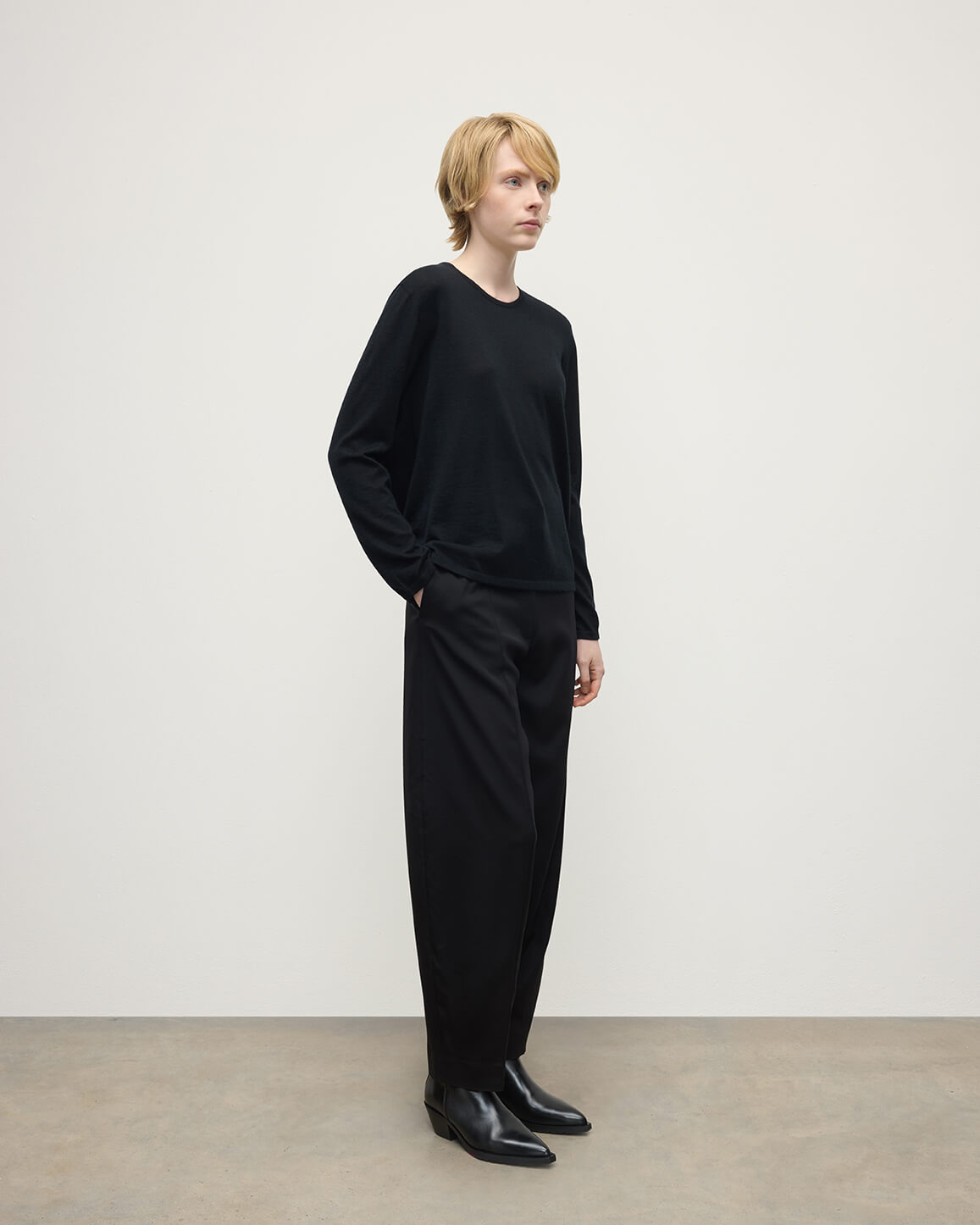 Superfine Cashmere Black Jumper - 3