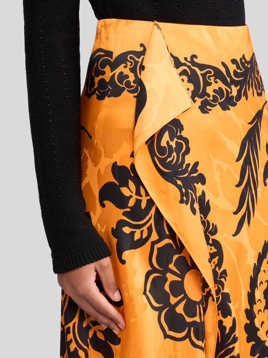 ASYMMETRIC SKIRT WITH STENCIL FLORAL PRINT - 3
