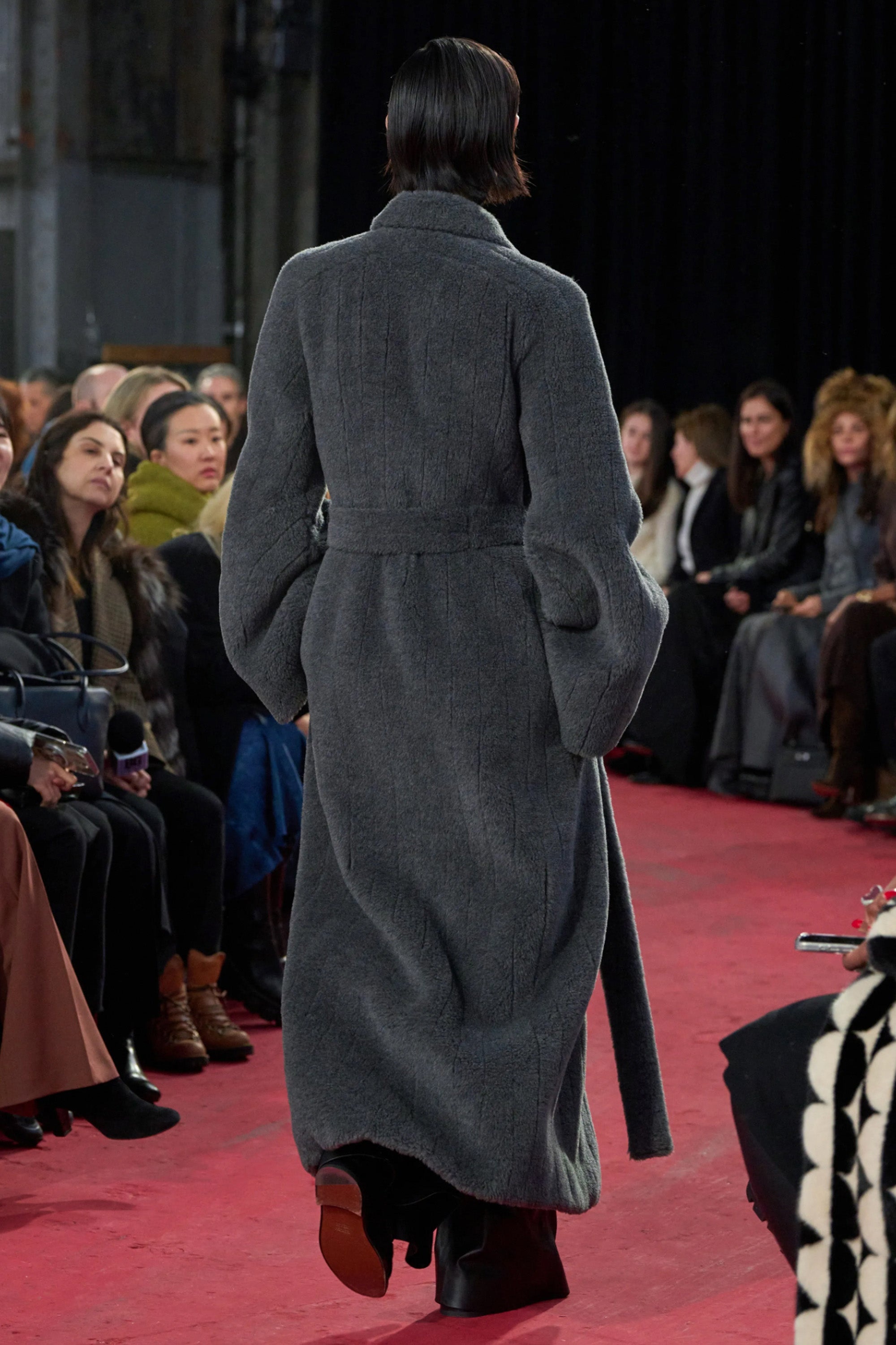 Ornstone Dress in Dark Grey Virgin Wool Silk Cashmere Fur - 3