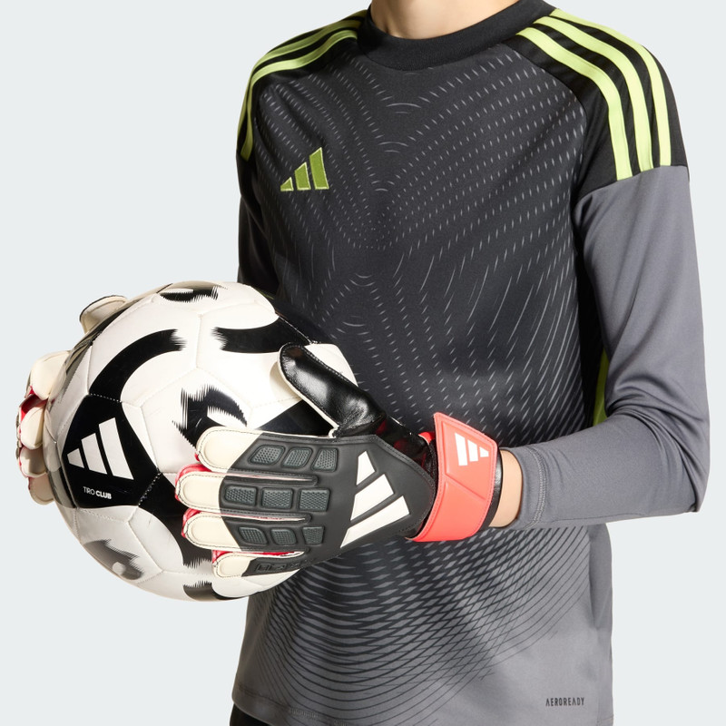 Predator Training Junior Goalkeeper Glove 8