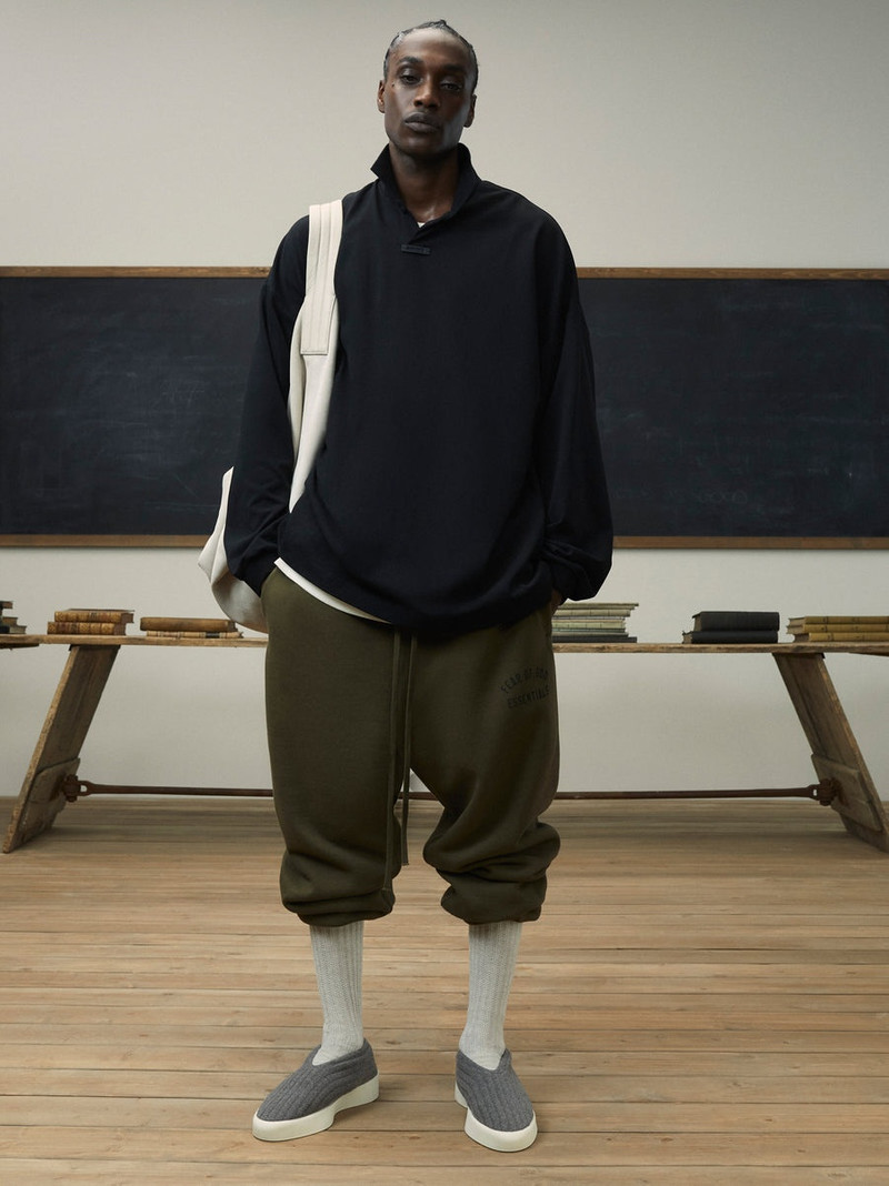 ESSENTIALS Fleece Essential Sweatpant outlook