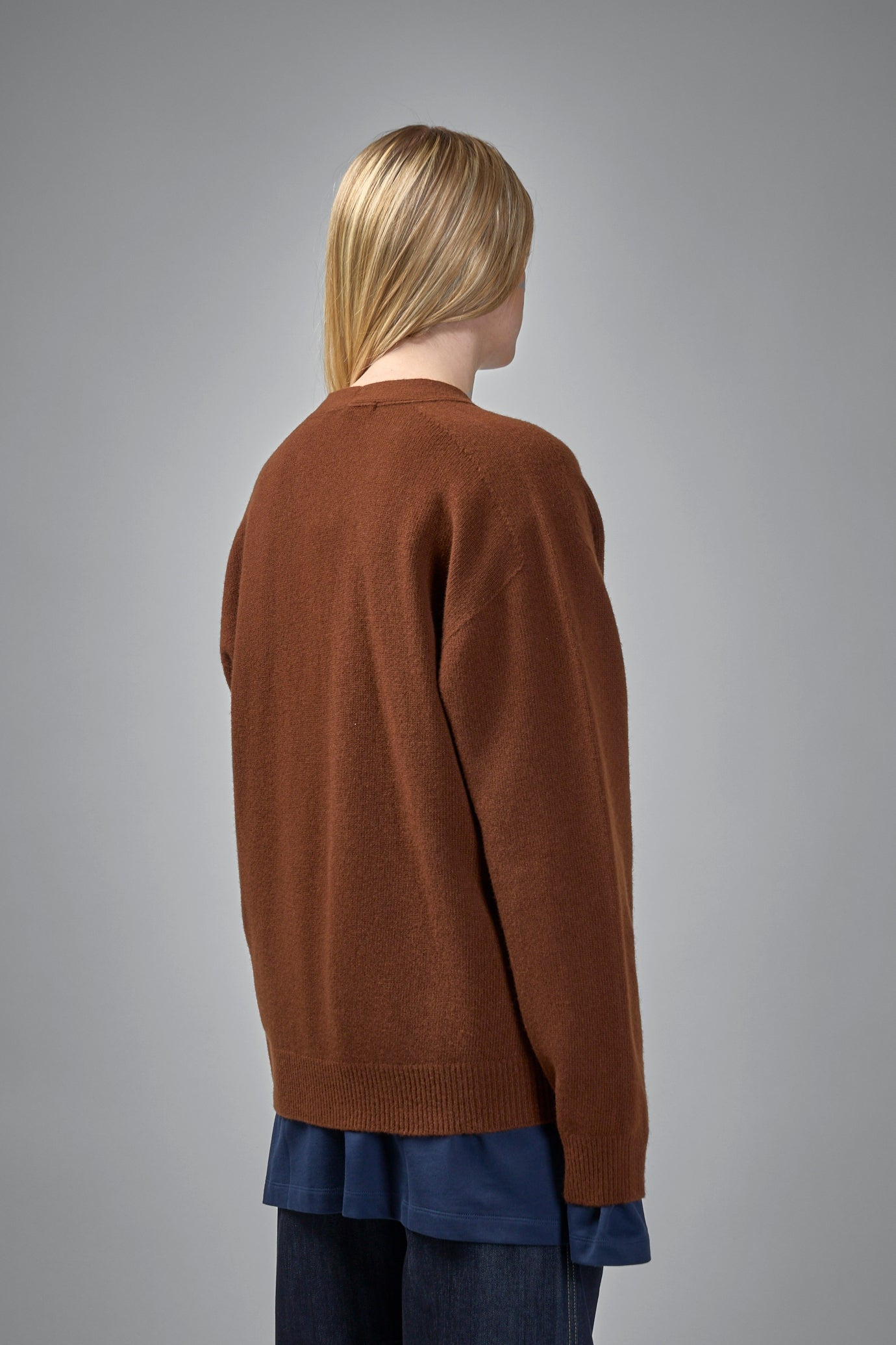 Mabuse Seamless V-Neck Cardigan Long Sleeves Knit - 3