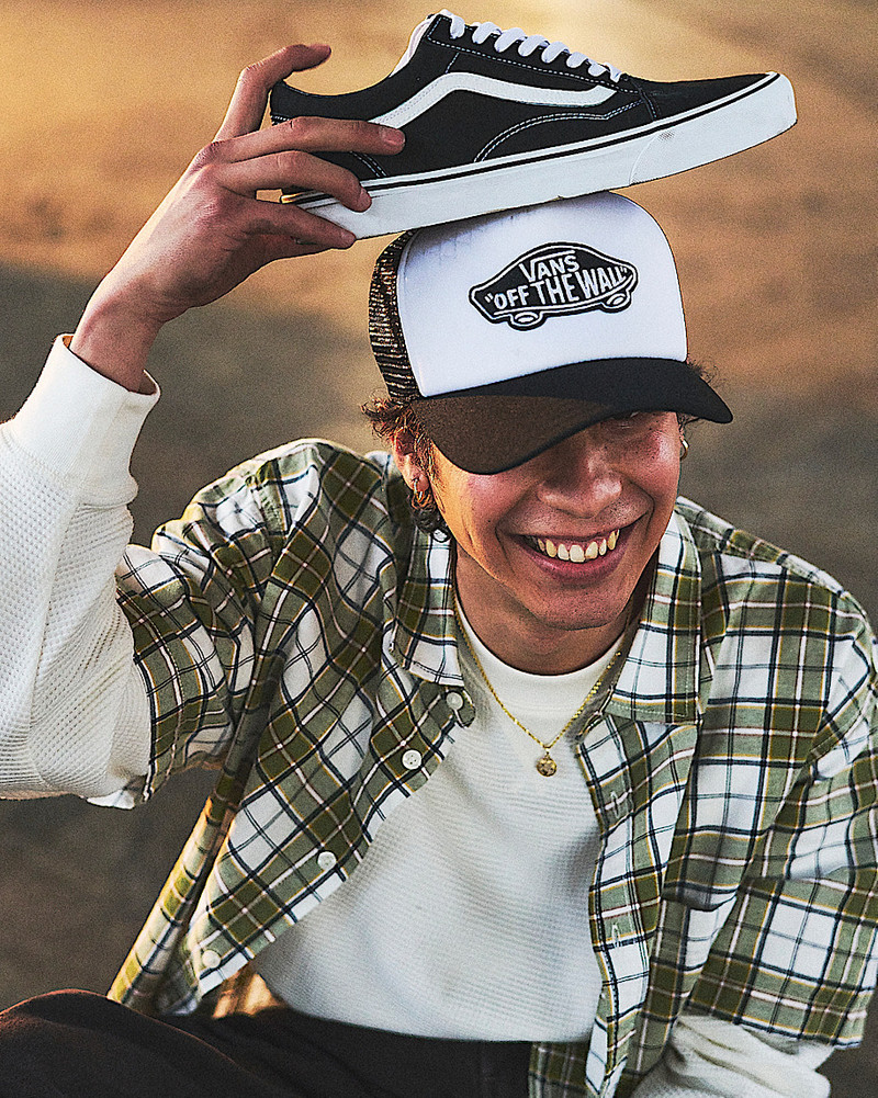 Vans Classic Patch Curved Bill Trucker Hat outlook