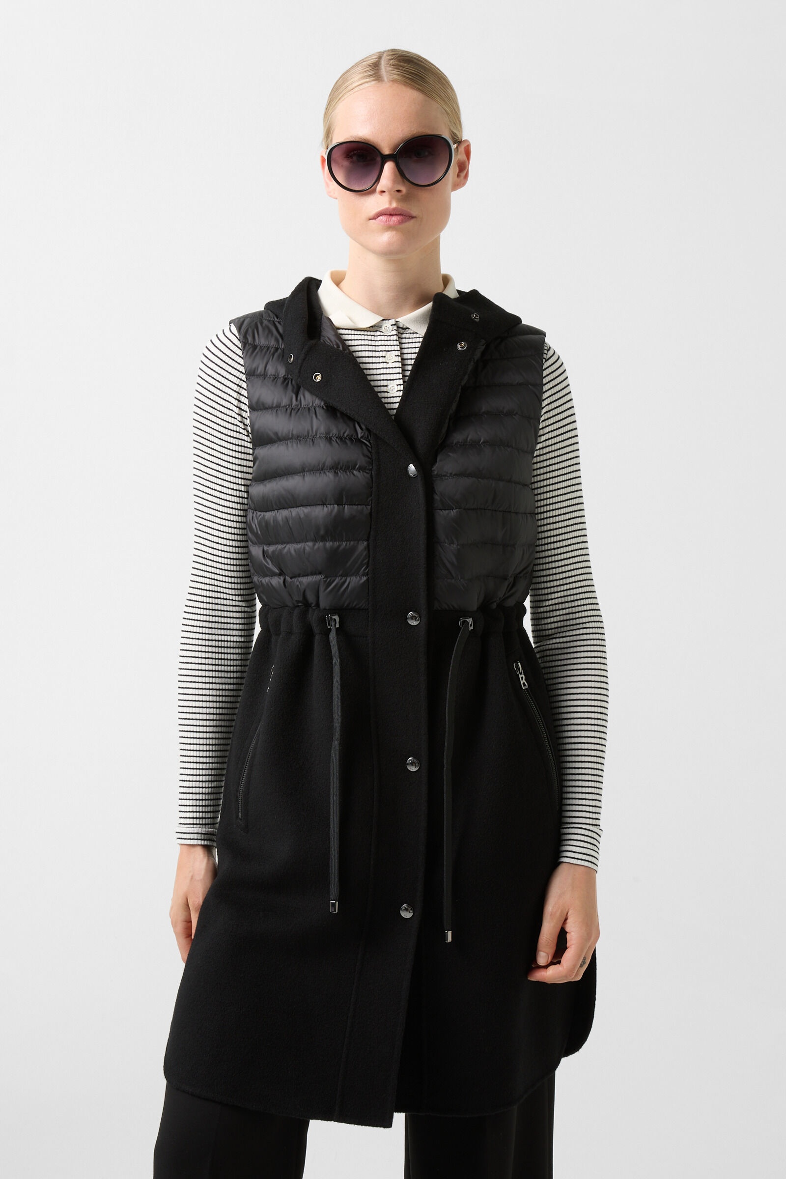Joelle Hybrid vest in Black - 2
