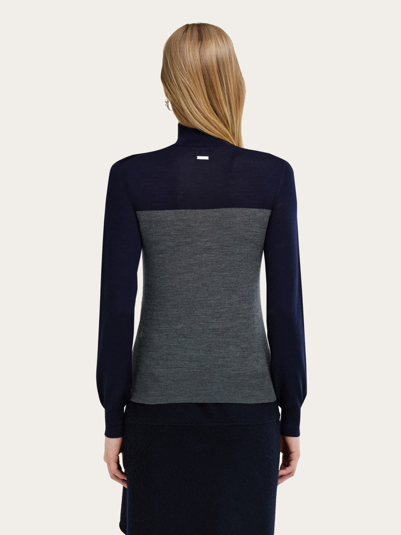 Two tone turtleneck 3