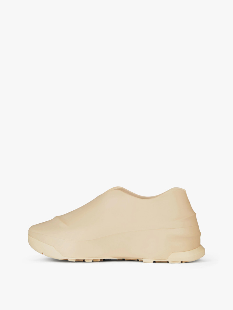 Givenchy MONUMENTAL MALLOW LOW SHOES IN RUBBER outlook