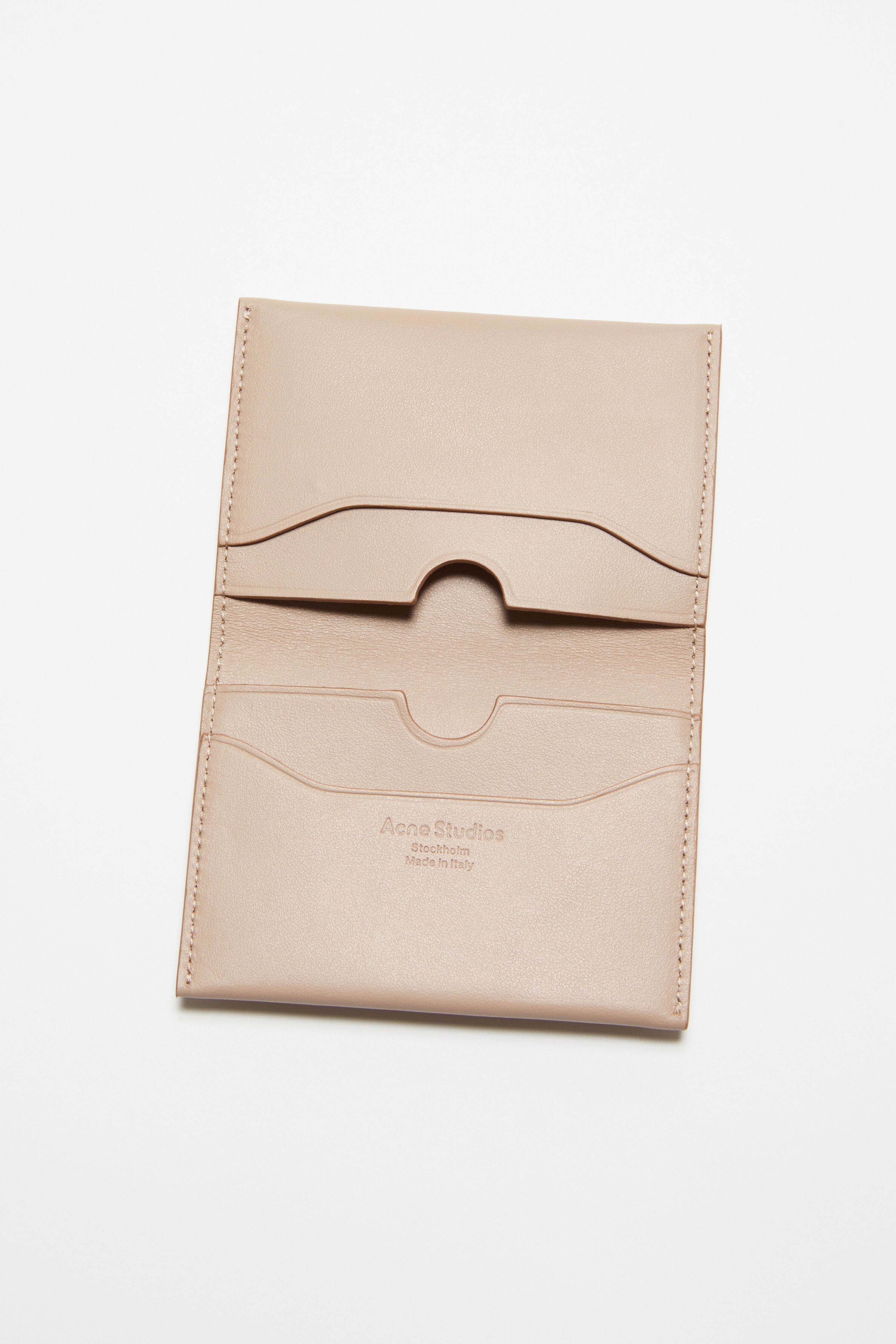 Folded leather wallet - Taupe beige - 5