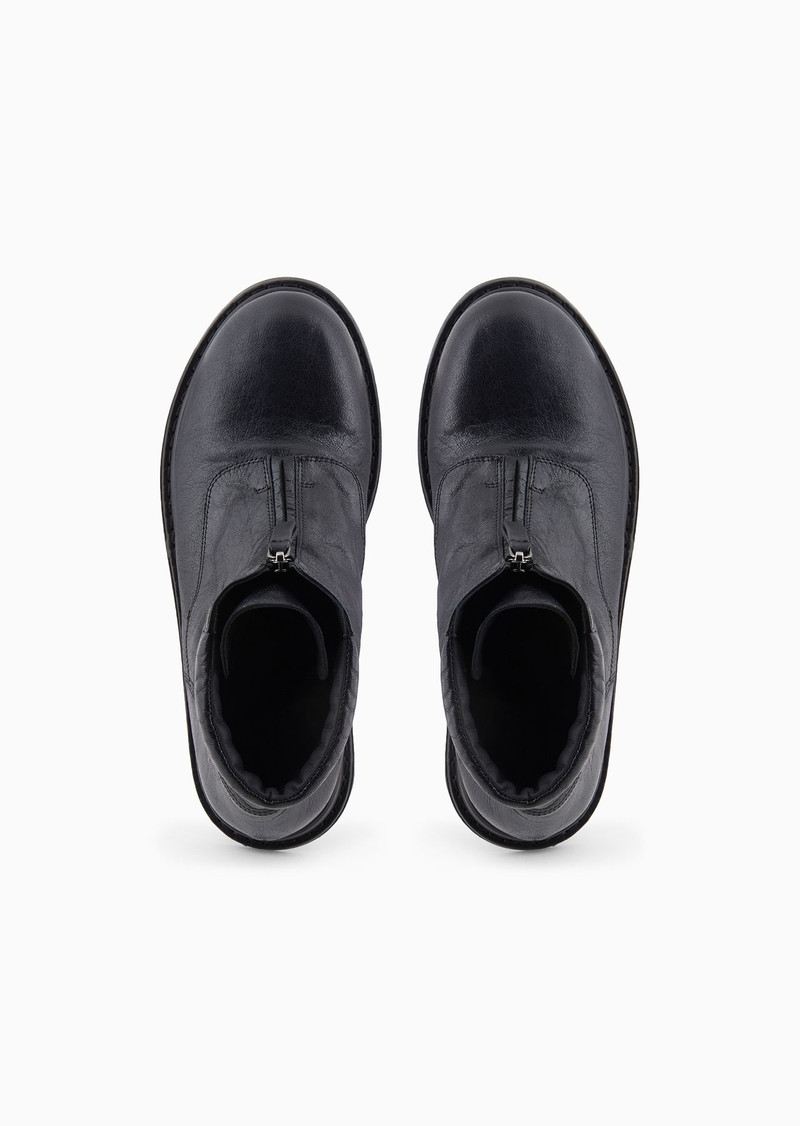 Vintage-effect leather ankle boots 3