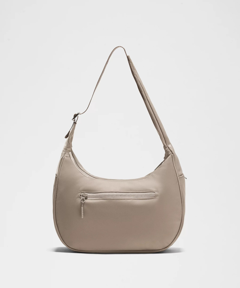 City Essentials Shoulder Bag 4L 3