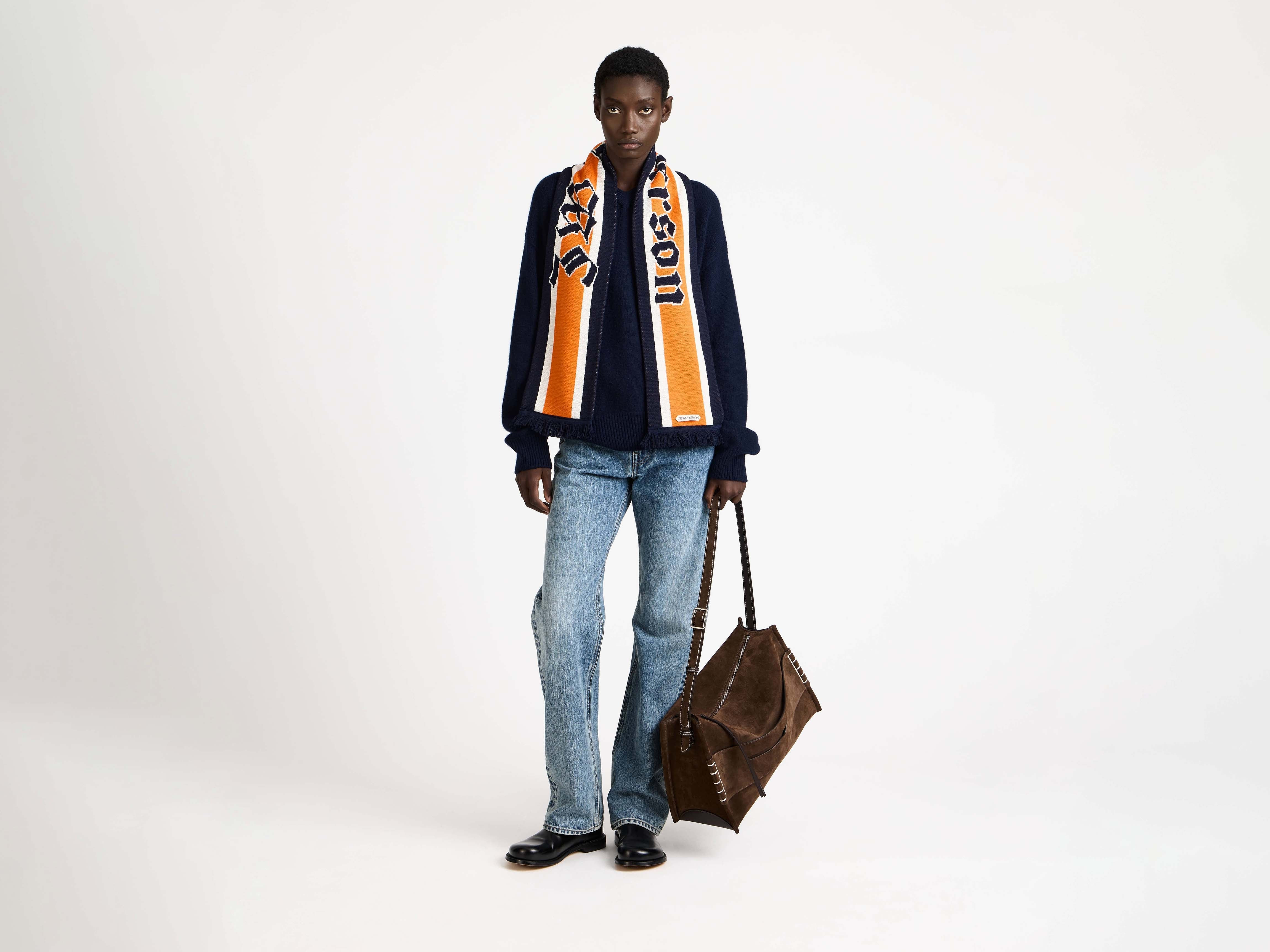 WINNER FOOTBALL KNITTED SCARF - 7