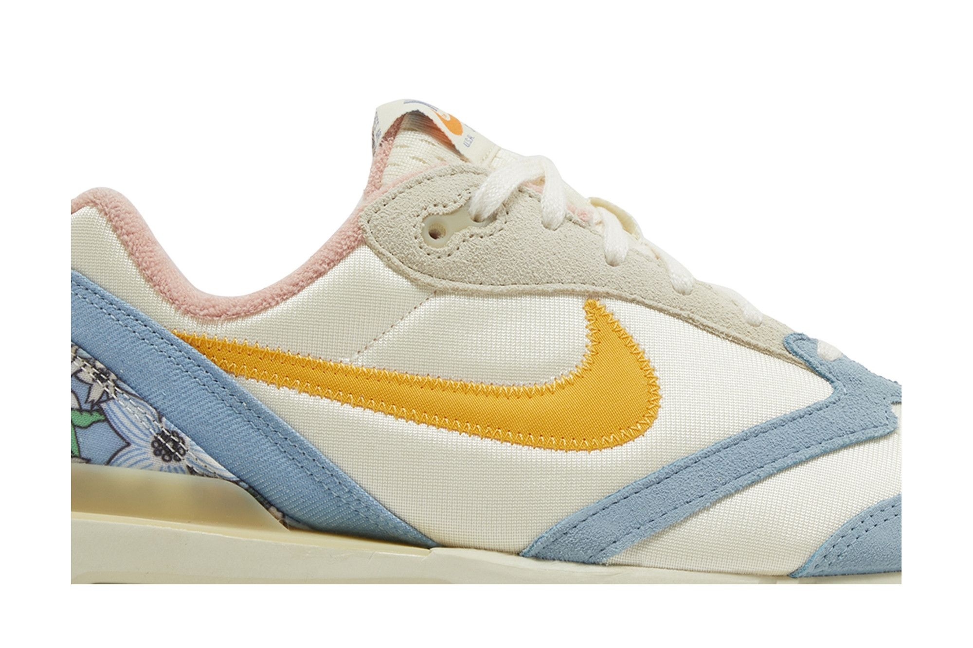 Wmns Air Max Dawn 'Coconut Milk University Gold' - 2