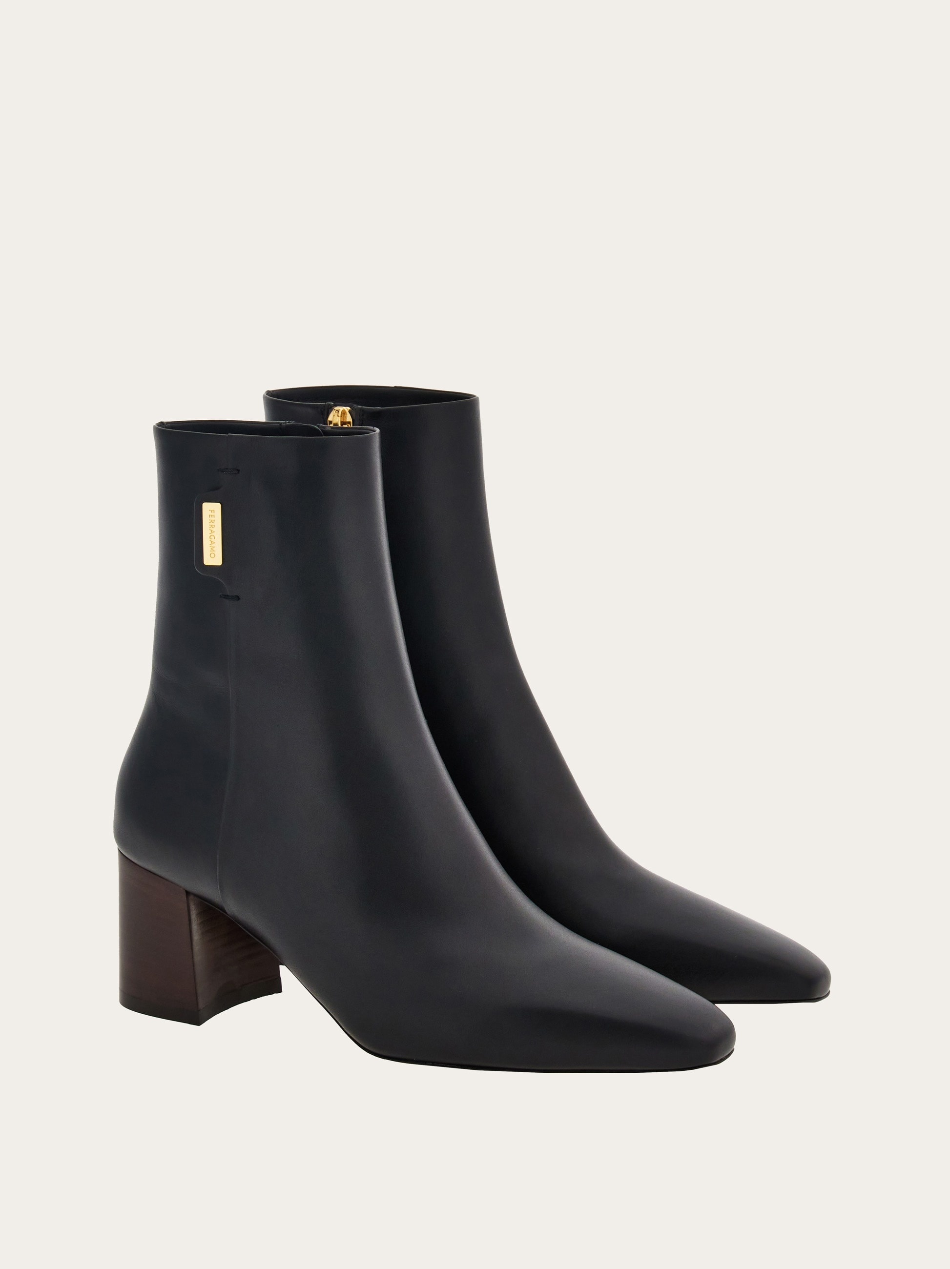 Ankle boot with golden tab - 5