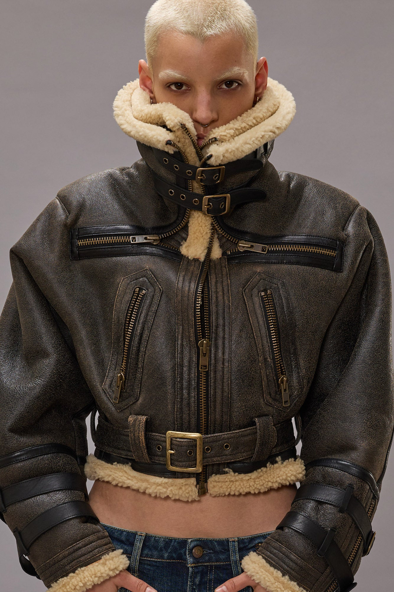 CROPPED SHEARLING BOMBER - 2
