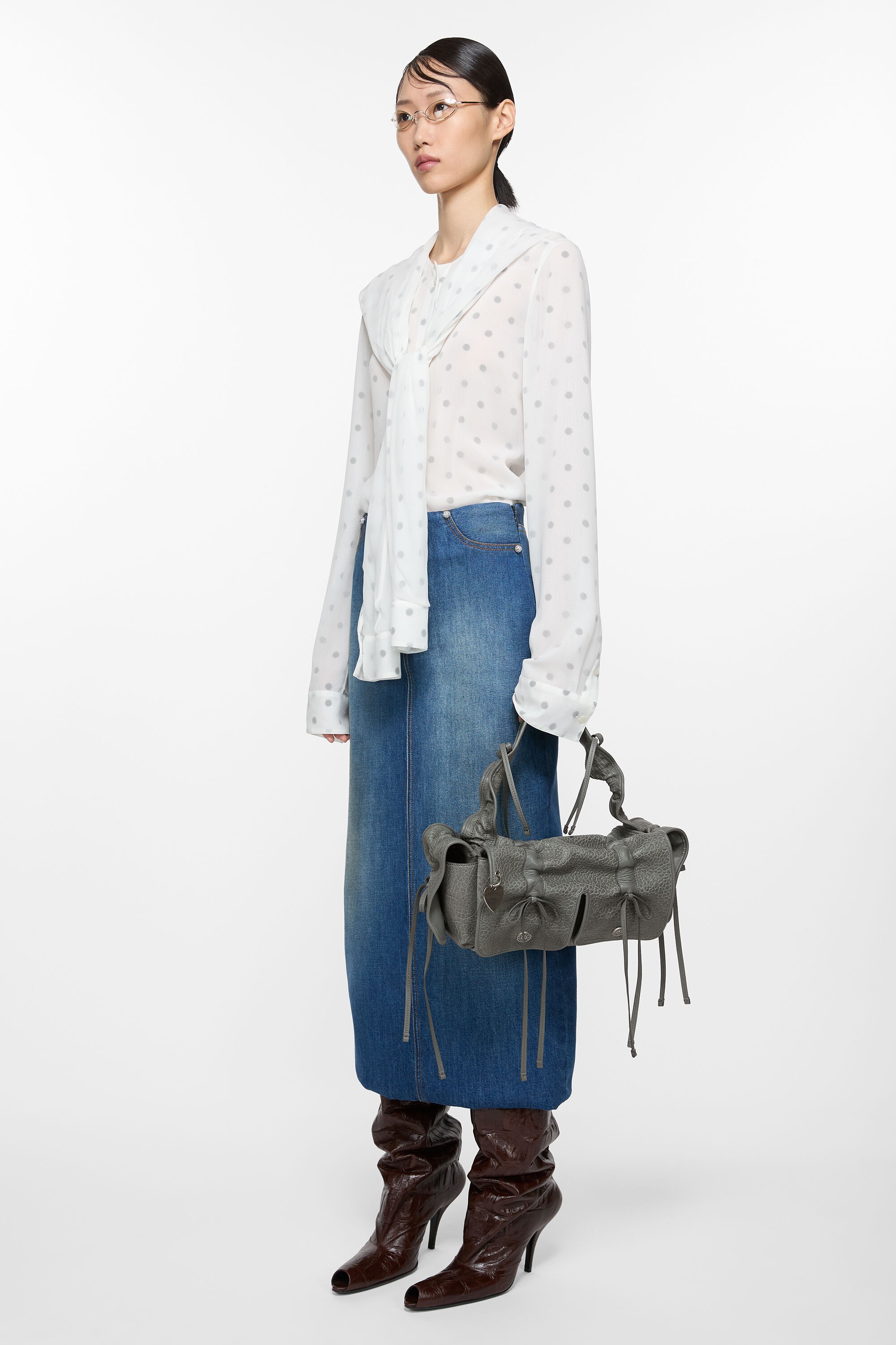 Multipocket grained leather bag - Cold grey - 2