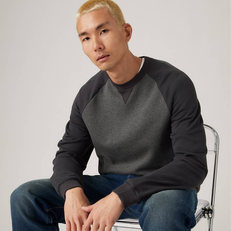 Levi's RED TAB™ CREWNECK SWEATSHIRT outlook