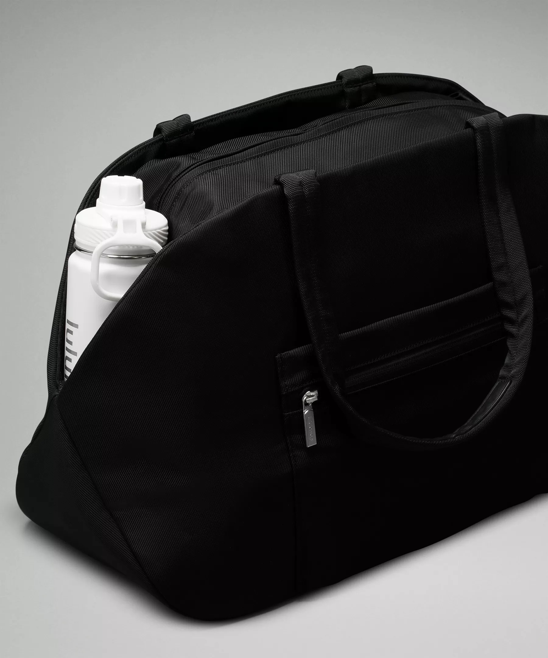 City Essentials Bag 25L - 6
