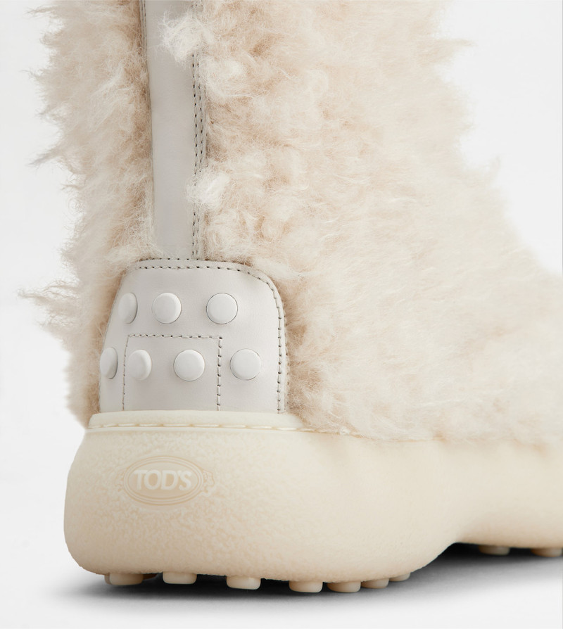 TOD'S W. G. LACE-UP ANKLE BOOTS IN FAUX FUR - WHITE 5