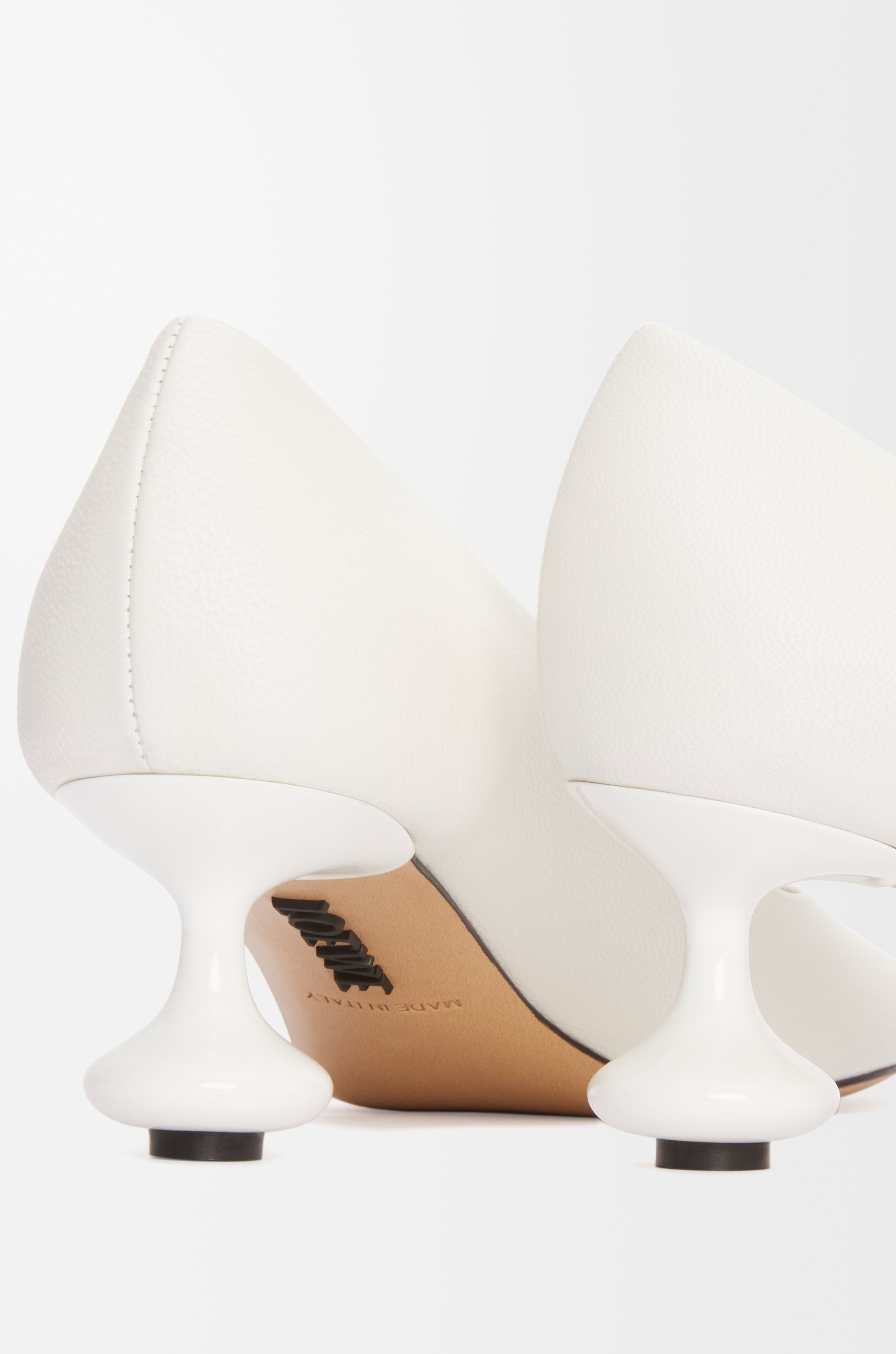 Toy pump in goatskin - 5