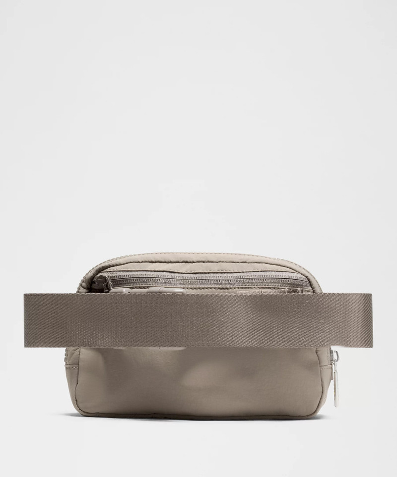 Everywhere Belt Bag with Long Strap 1L 3
