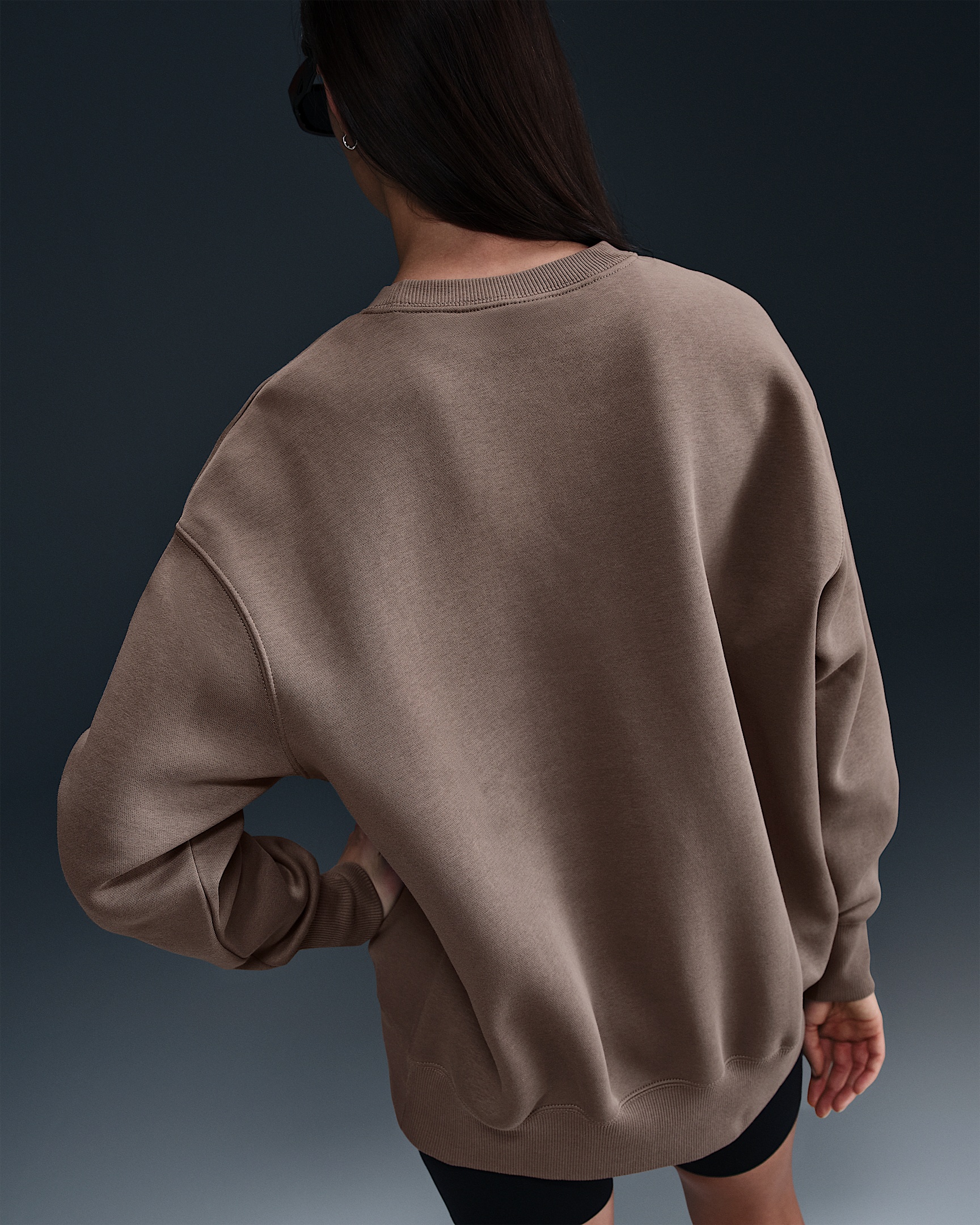 Nike Sportswear Phoenix Fleece Women's Oversized Crew-Neck Sweatshirt - 2