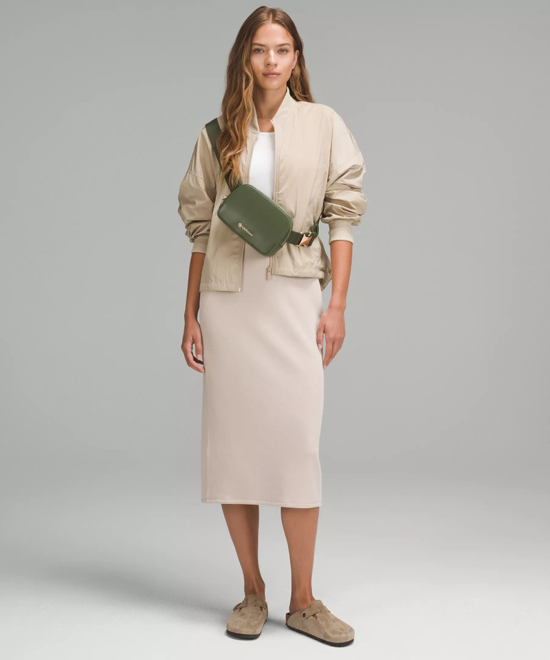 lululemon Everywhere Belt Bag *Cactus Material 1L outlook