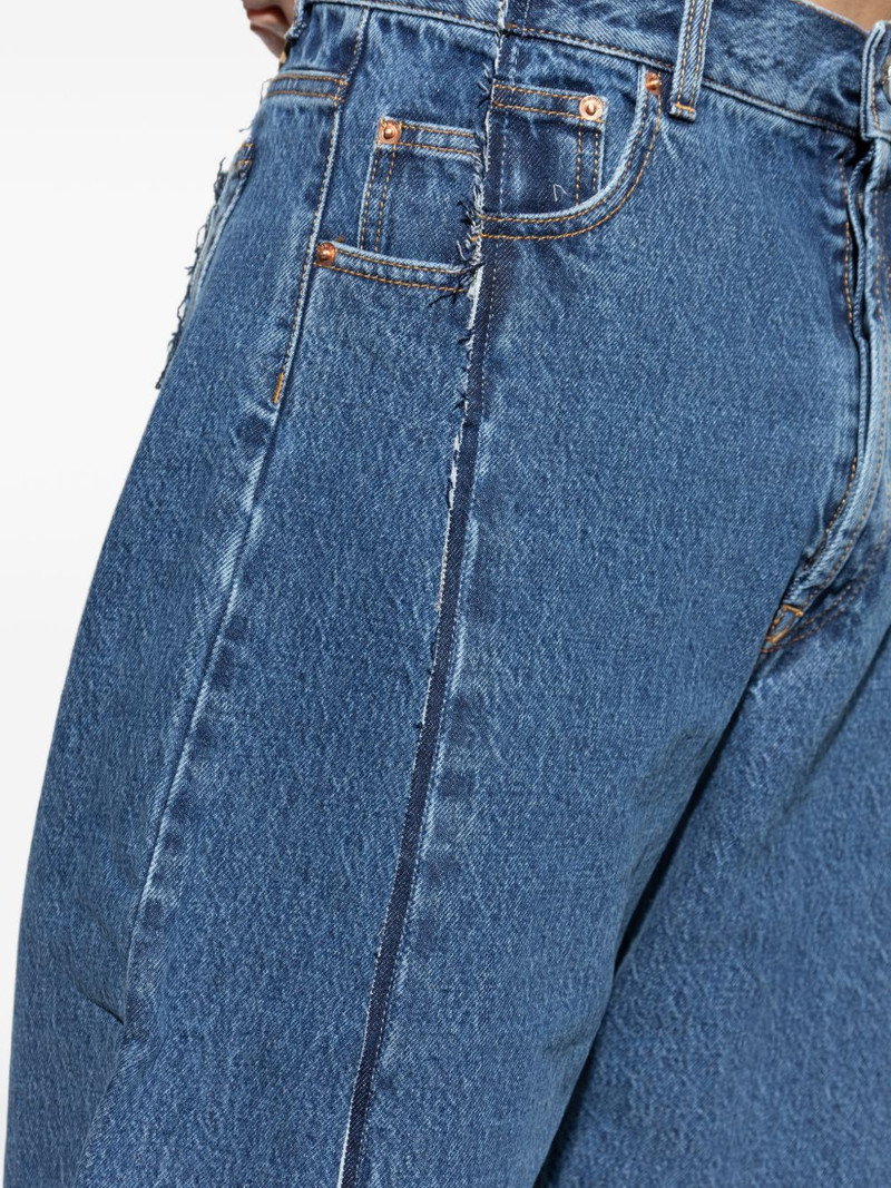 button-fastening jeans 5