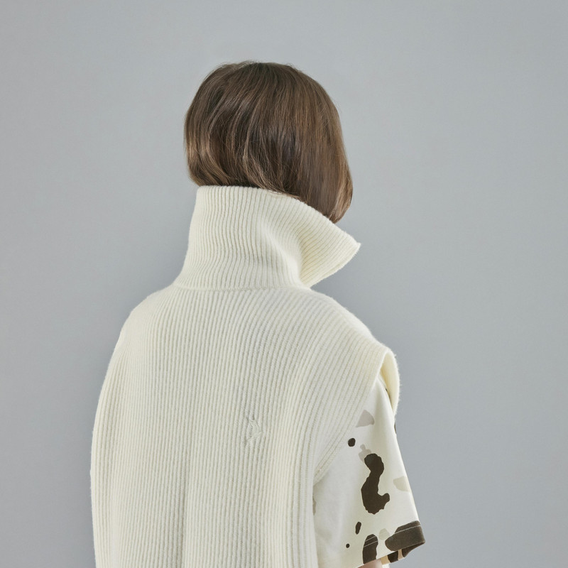 Vonarstræti Wool Vest (Unisex) 5