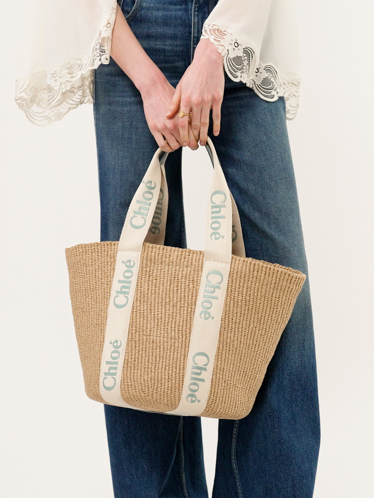 LARGE WOODY BASKET IN NATURAL FIBERS - 4