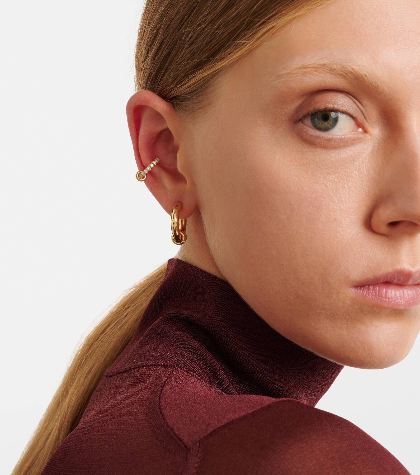 18kt gold single ear cuff with diamonds - 2