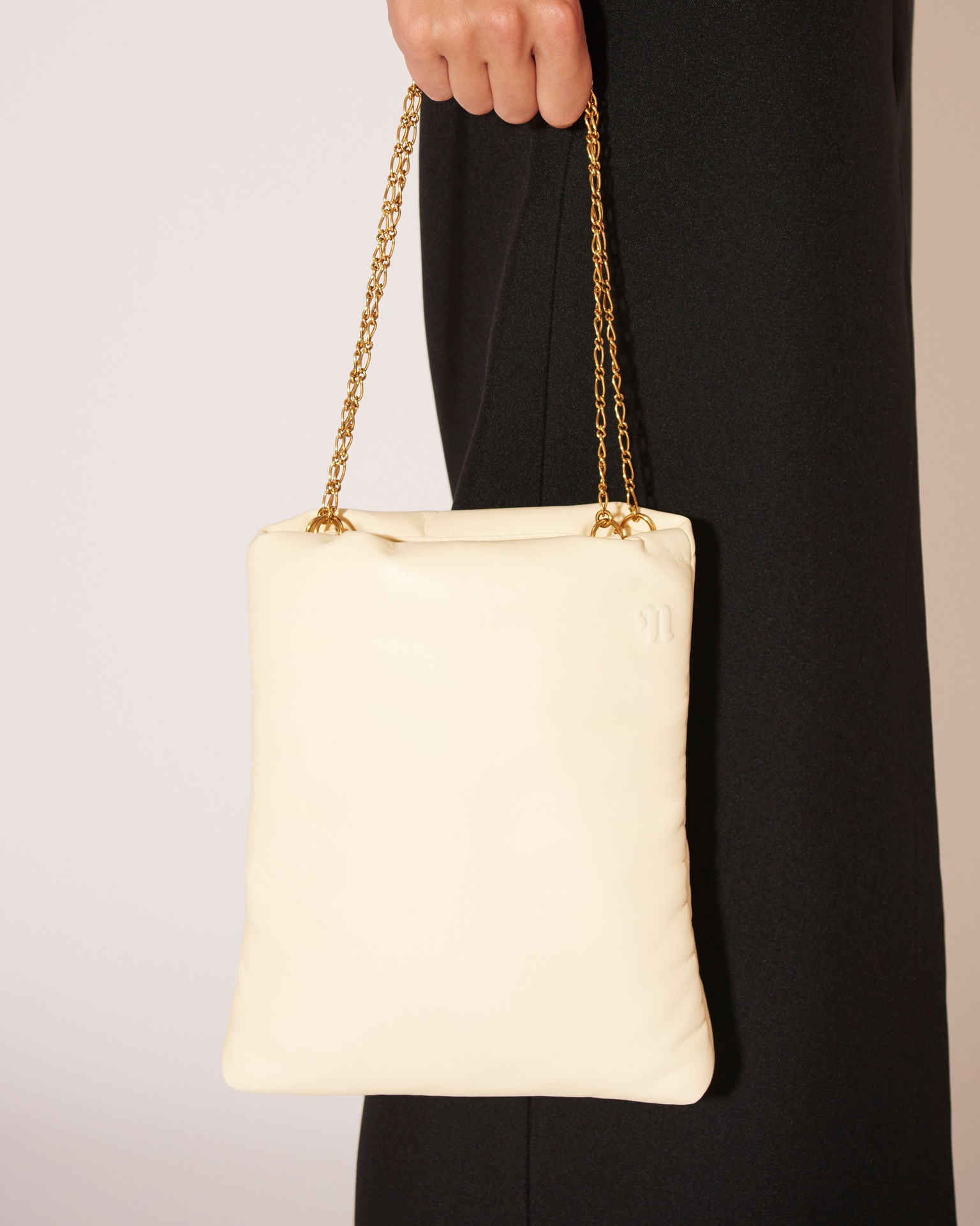 NOELANI - Chain-embellished vegan leather bag - Vanilla - 3