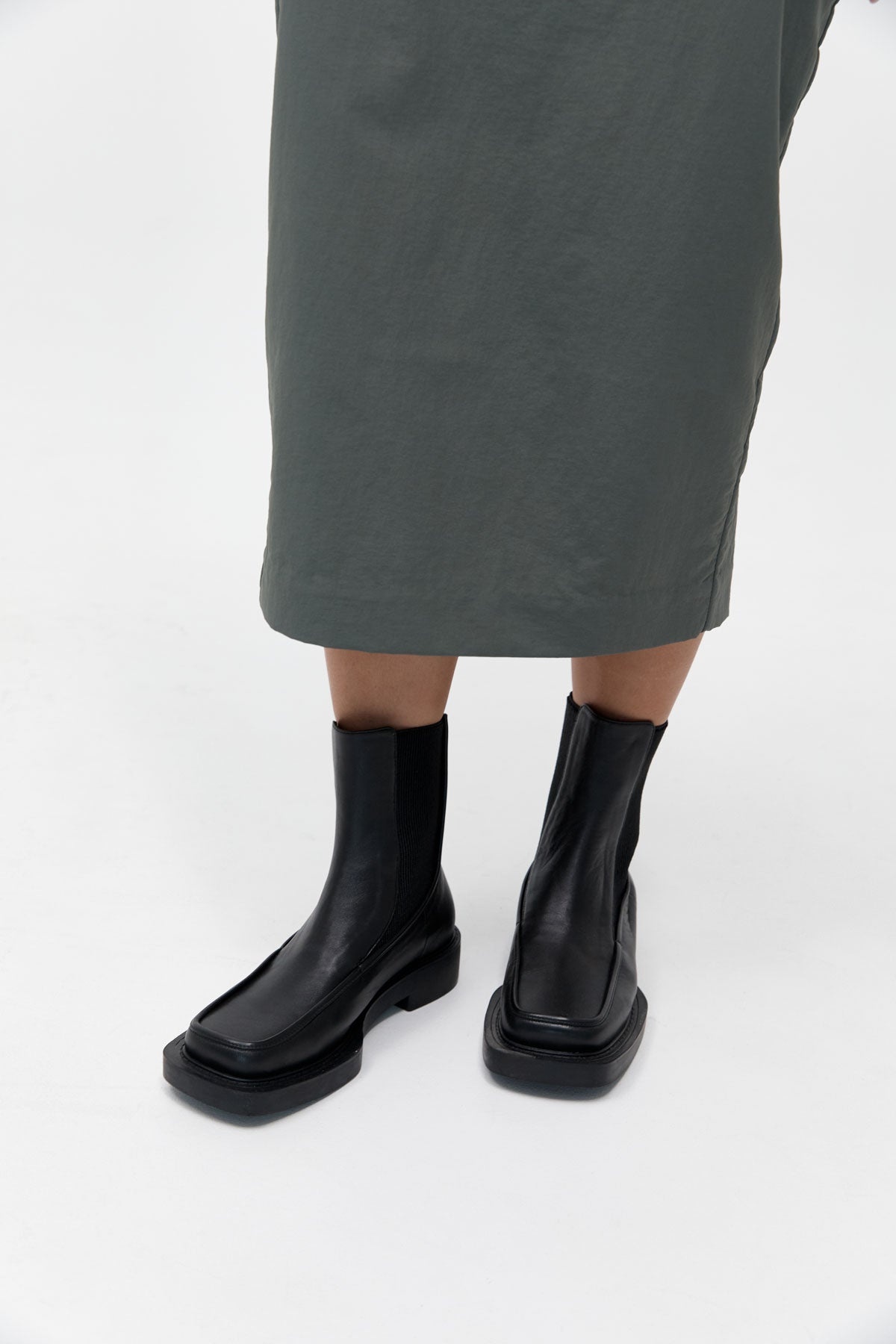Square Boot - Black - 3