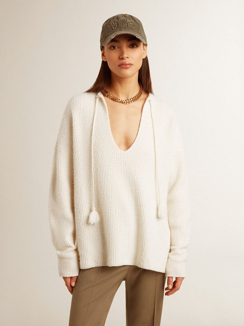 Ribbed wool sweater with V neck and drawstring with tassels 3