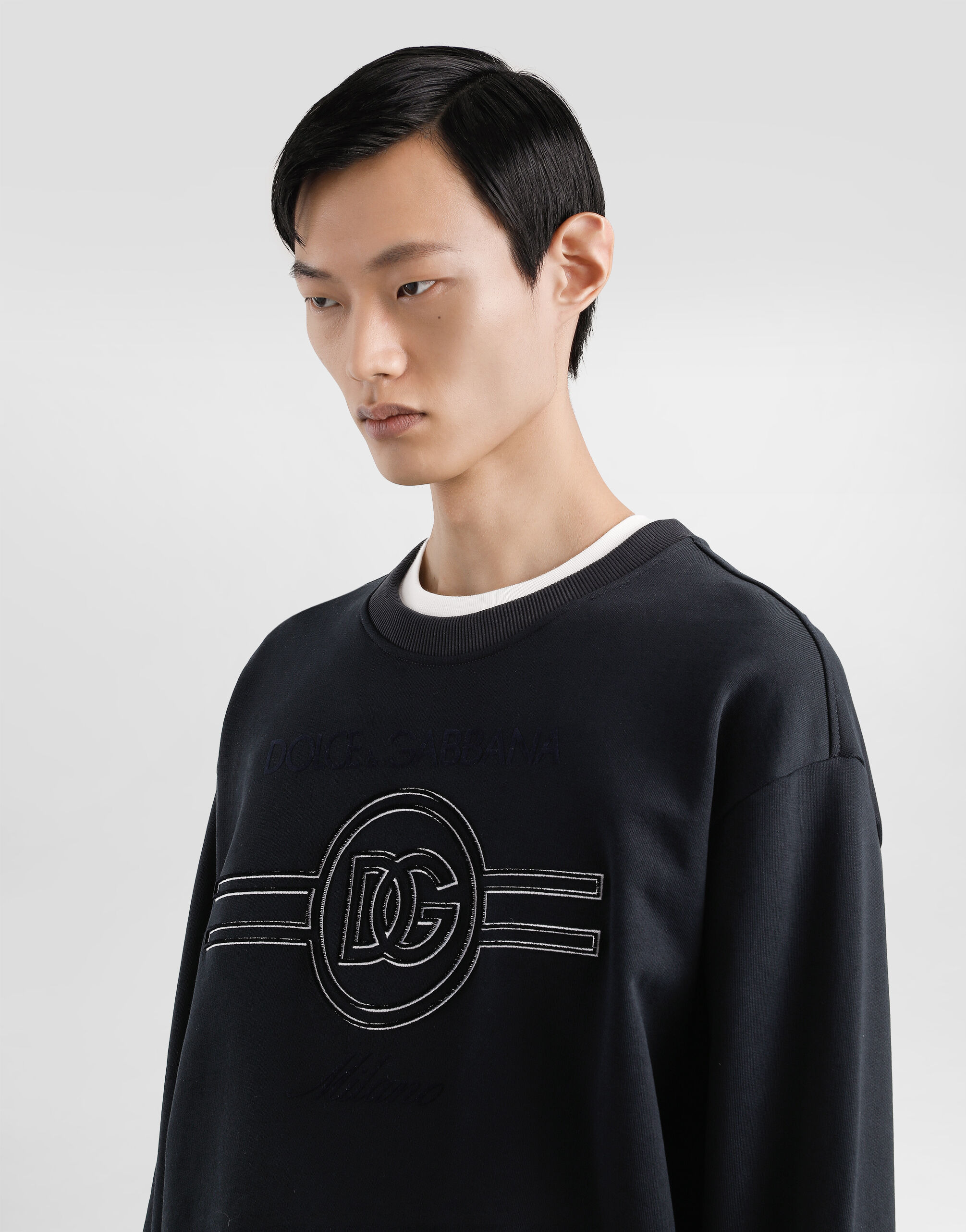 Sweatshirt with embroidery - 4