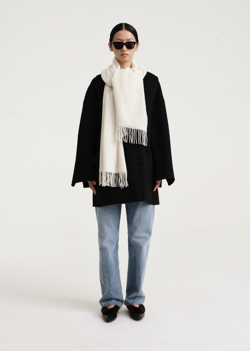 TOTEME Classic wool scarf bone outlook