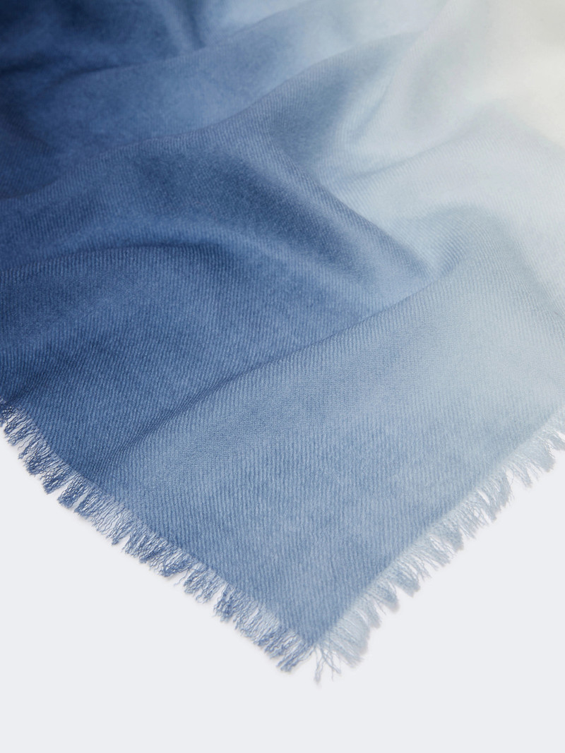 CARDATO Gradient wool shawl - MIDNIGHTBLUE 3