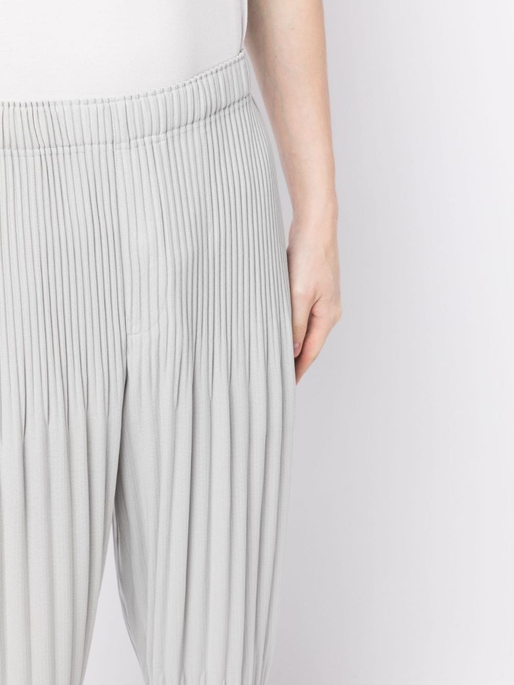 plissé cropped drop-crotch trousers - 5