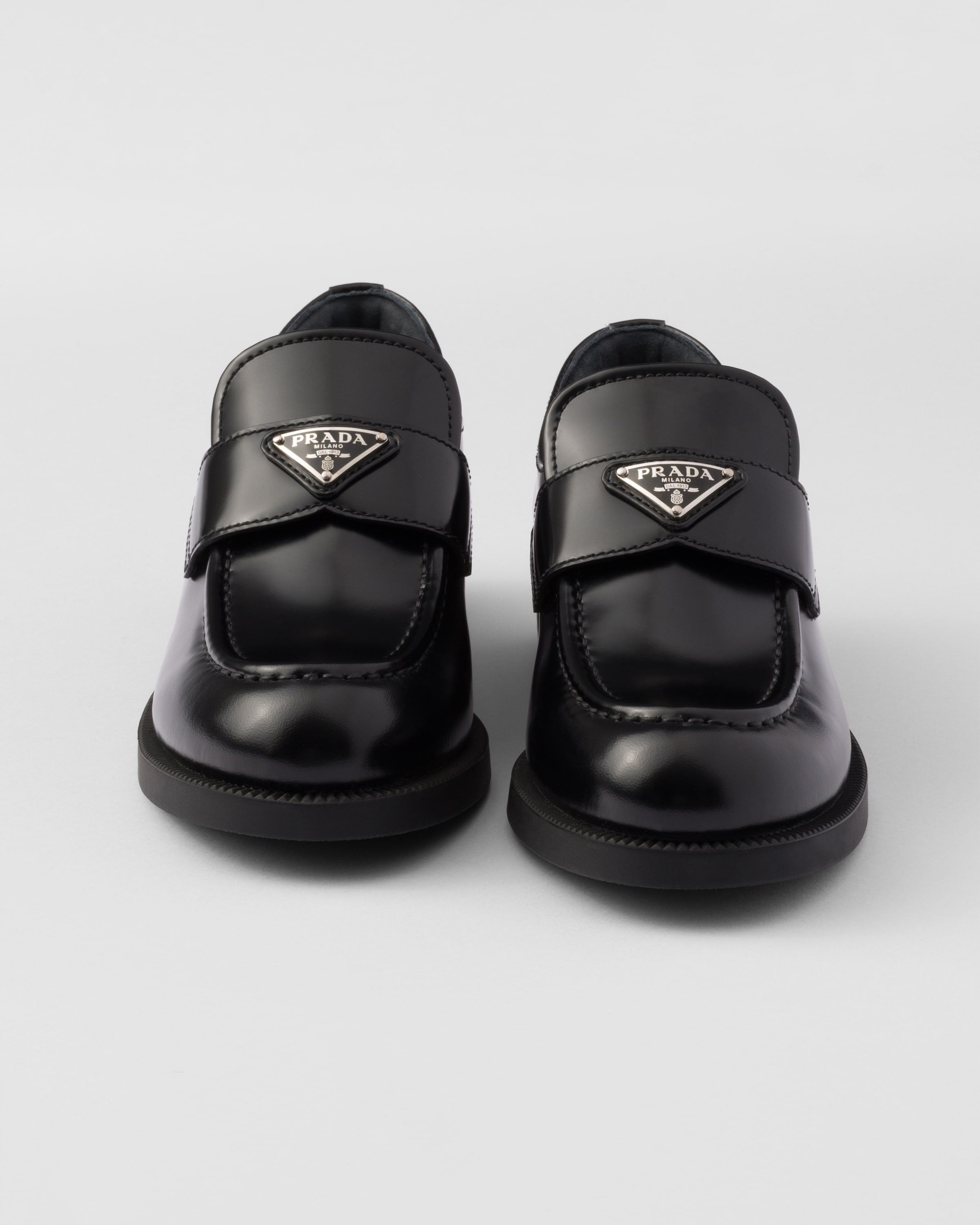 Brushed leather loafers - 6