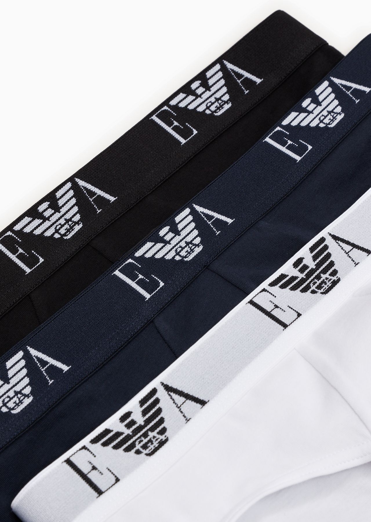 Three-pack of briefs with essential monogram logo - 4