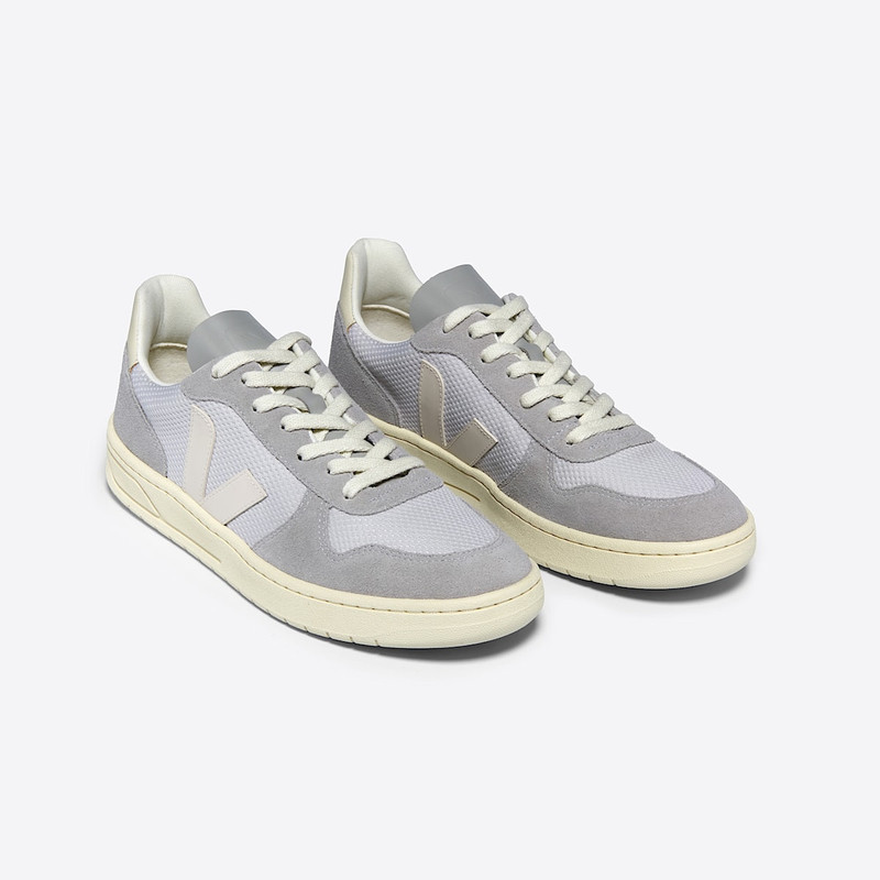 VEJA V-10 ALVEOMESH LIGHT GREY PIERRE outlook