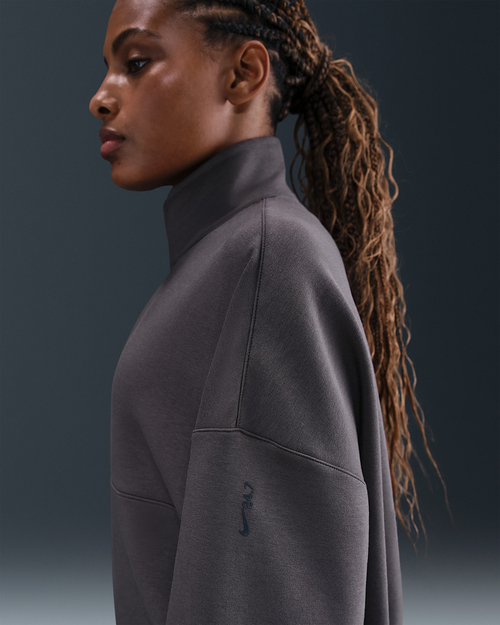 Nike 24.7 ImpossiblySoft Women's Dri-FIT Oversized 1/2-Zip Top - 6